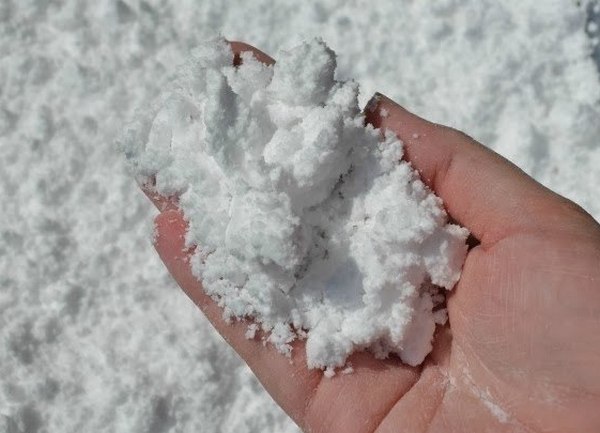Снег из пены для бритья
