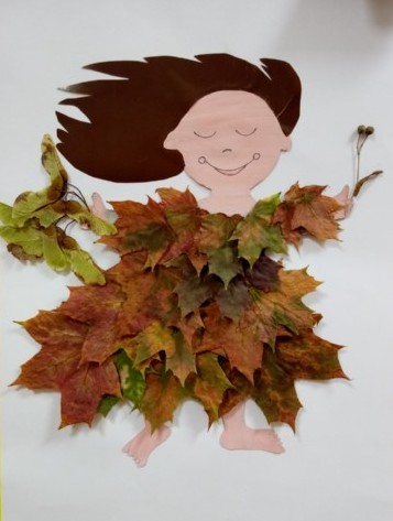 Девочка из листьев